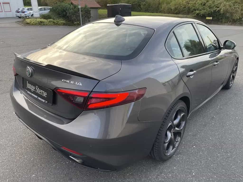 Alfa Romeo Giulia Veloce Q4 Vollausstattung Alu"19 09/2017-photo-7
