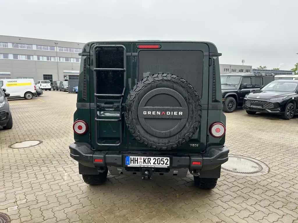 INEOS Grenadier Trailmaster Diesel MY26 04/2026-photo-3