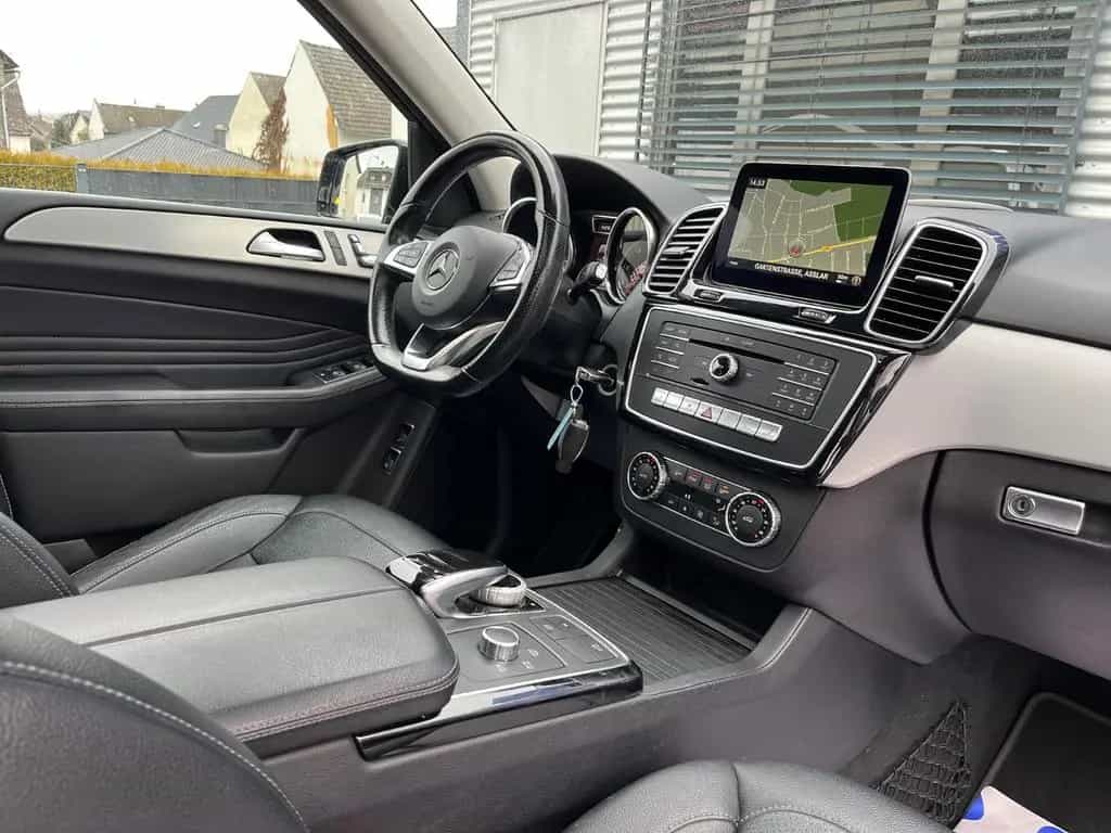 Mercedes-Benz GLE-Class 350 d 4-Matic AMG sDach*AHK*LED*SPUR*E-SITZE 05/2016-photo-11