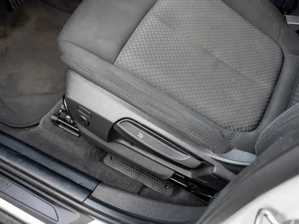 BMW X1 sDrive18i Advantage FACEL. AHK NAVI SHZ PDC 05/2020-photo-22