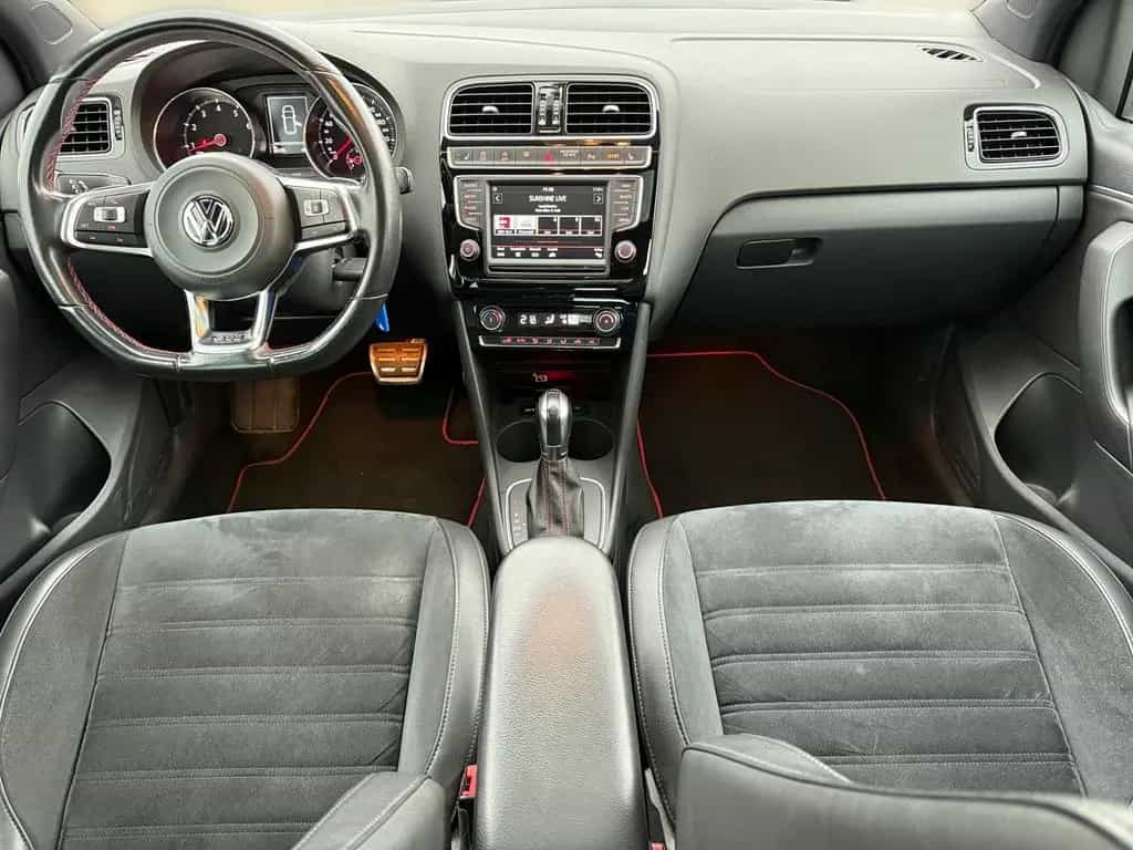 Volkswagen Polo 1.8 TSI DSG GTI LED Navi SHZ Kamera Pano 10/2015-photo-11