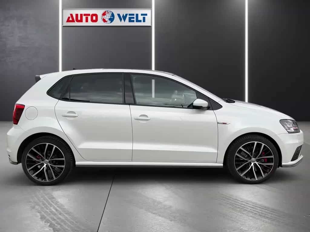 Volkswagen Polo 1.8 TSI DSG GTI LED Navi SHZ Kamera Pano 10/2015-photo-2