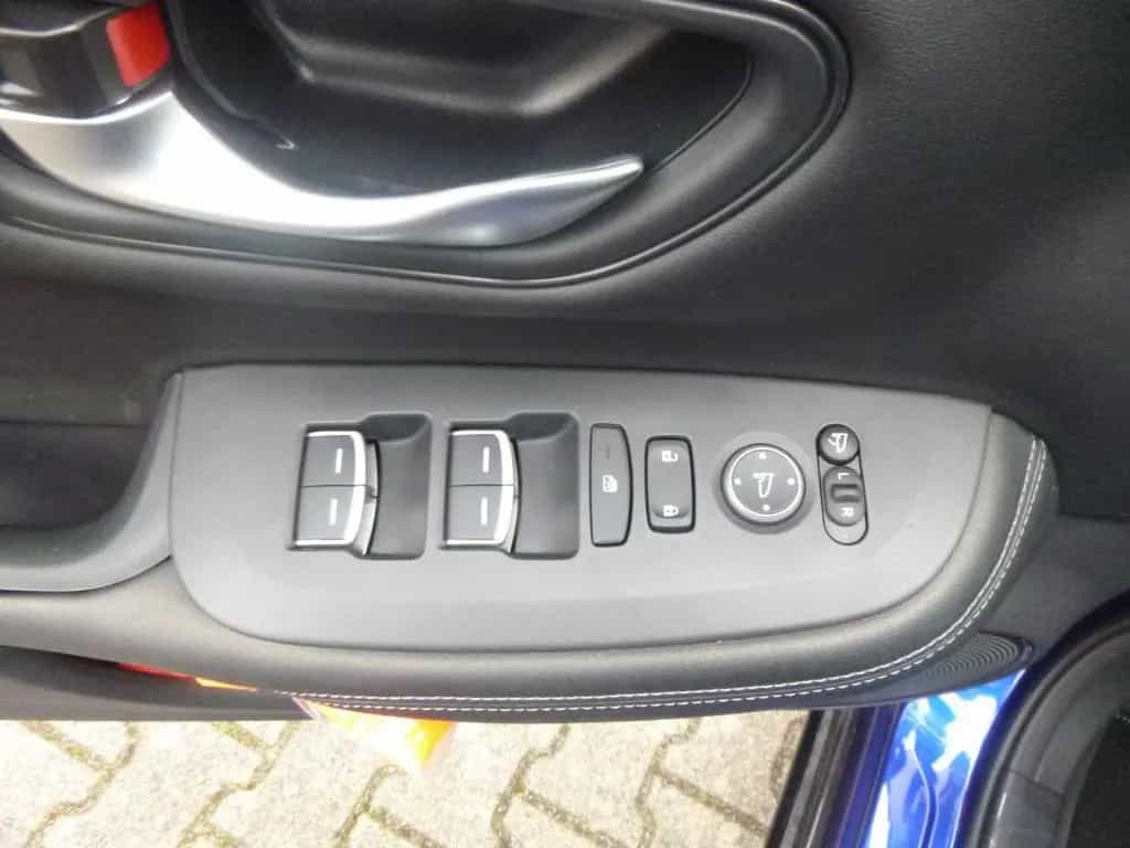 Honda ZR-V Hybrid e:HEV 2.0 i-MMD Sport 04/2025-photo-9