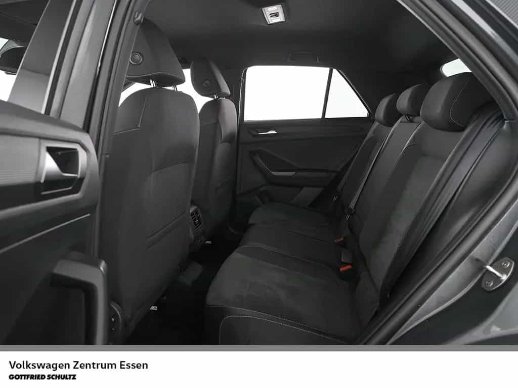 Volkswagen T-Roc R-Line TSI DSG Matrix AHK BlackStyle Navi 03/2024-photo-8