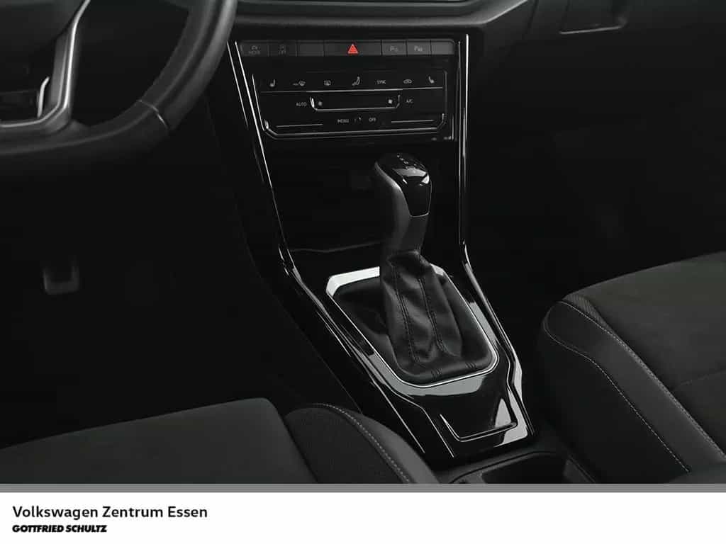 Volkswagen T-Roc R-Line TSI DSG Matrix AHK BlackStyle Navi 03/2024-photo-11
