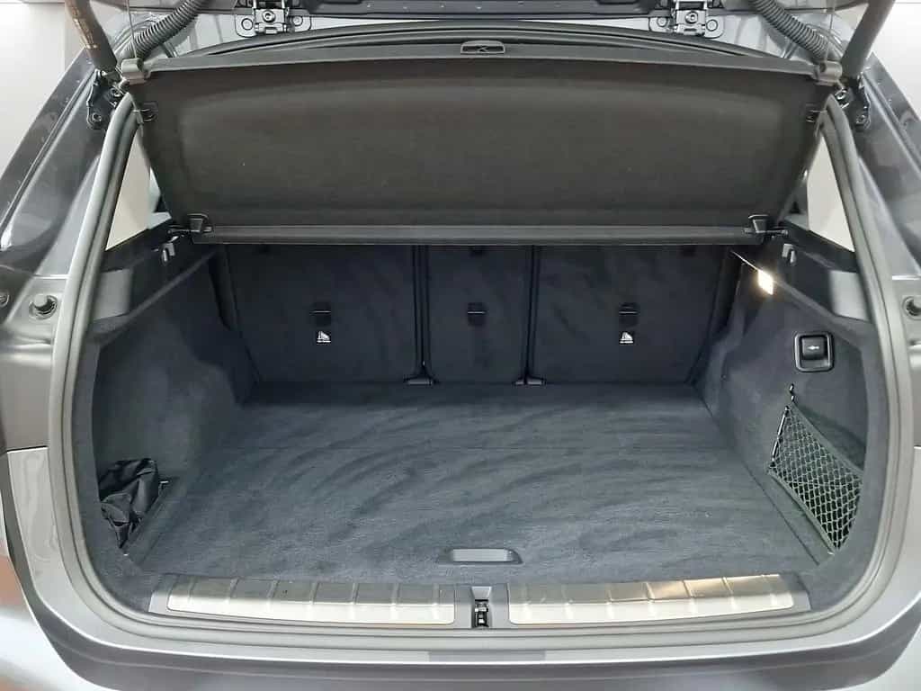 BMW X1 xDrive20i Sport Line Navi Parkassist LED 12/2019-photo-10