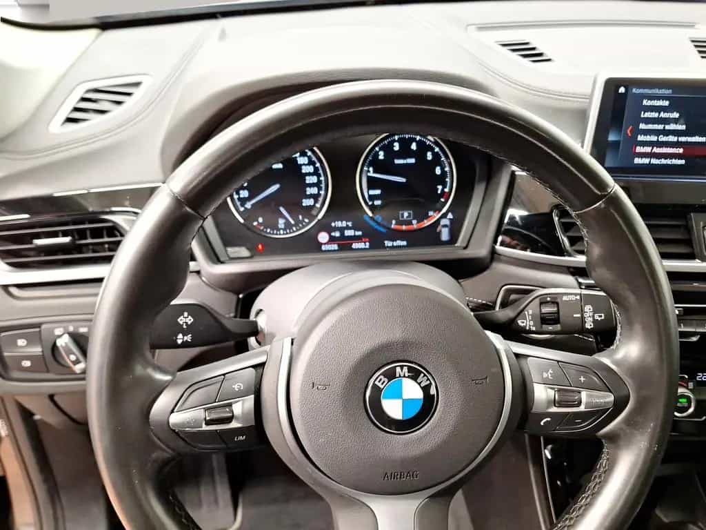 BMW X1 xDrive20i Sport Line Navi Parkassist LED 12/2019-photo-12