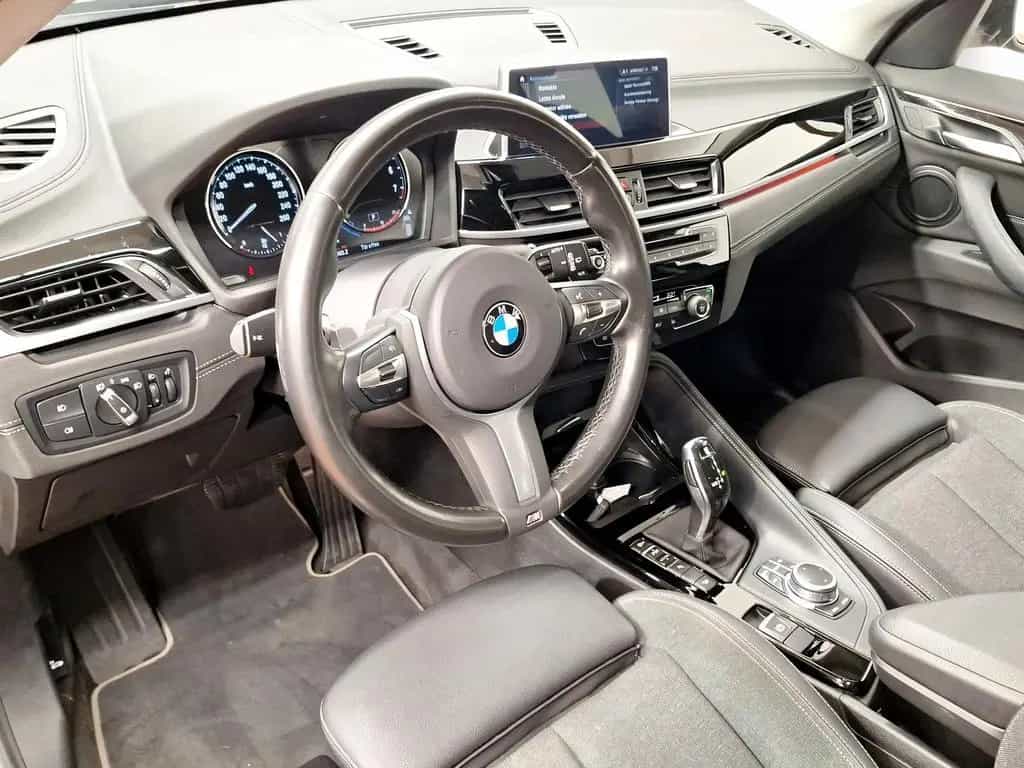 BMW X1 xDrive20i Sport Line Navi Parkassist LED 12/2019-photo-3