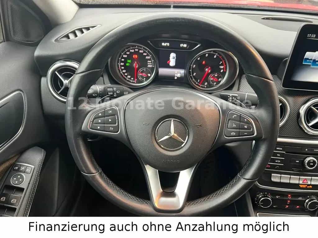Mercedes-Benz GLA-Class GLA 200 Automatik Navi&Rückfahrkamera 04/2019-photo-17