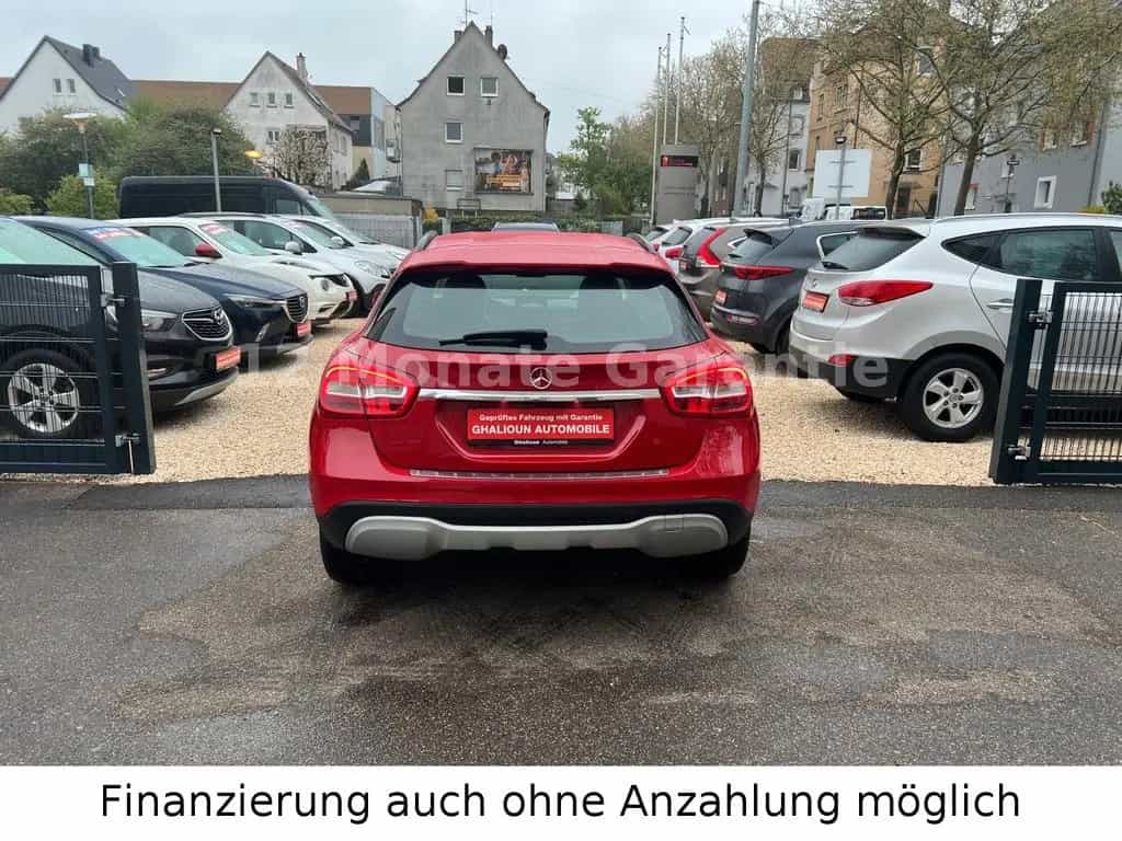Mercedes-Benz GLA-Class GLA 200 Automatik Navi&Rückfahrkamera 04/2019-photo-2