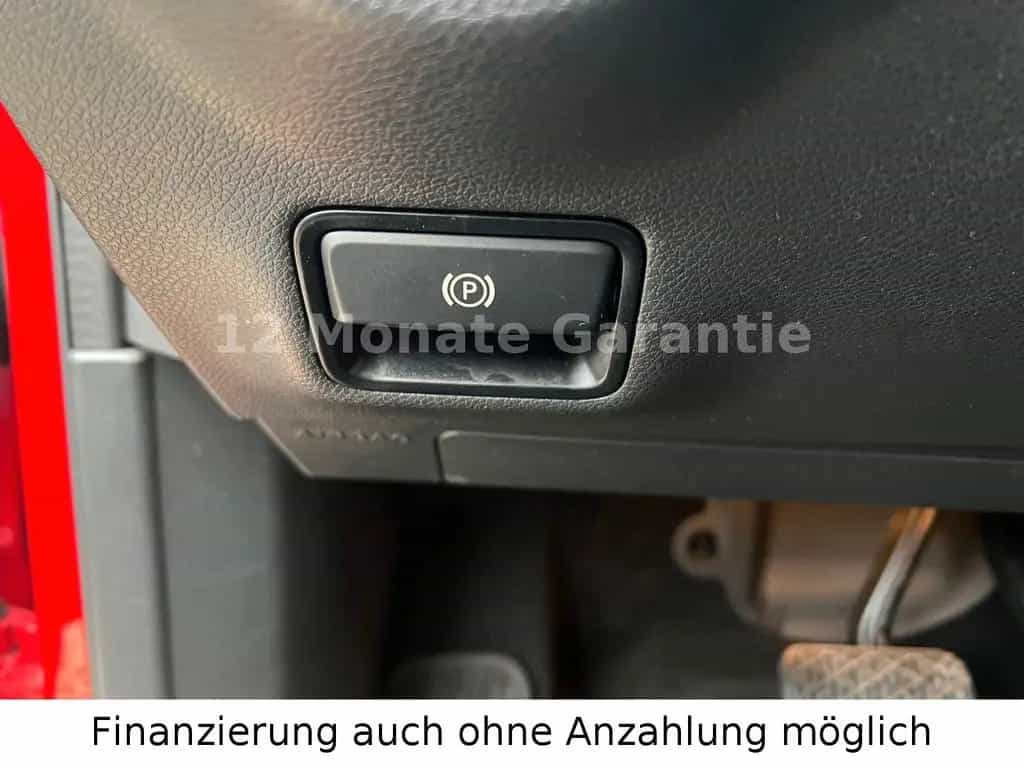 Mercedes-Benz GLA-Class GLA 200 Automatik Navi&Rückfahrkamera 04/2019-photo-27