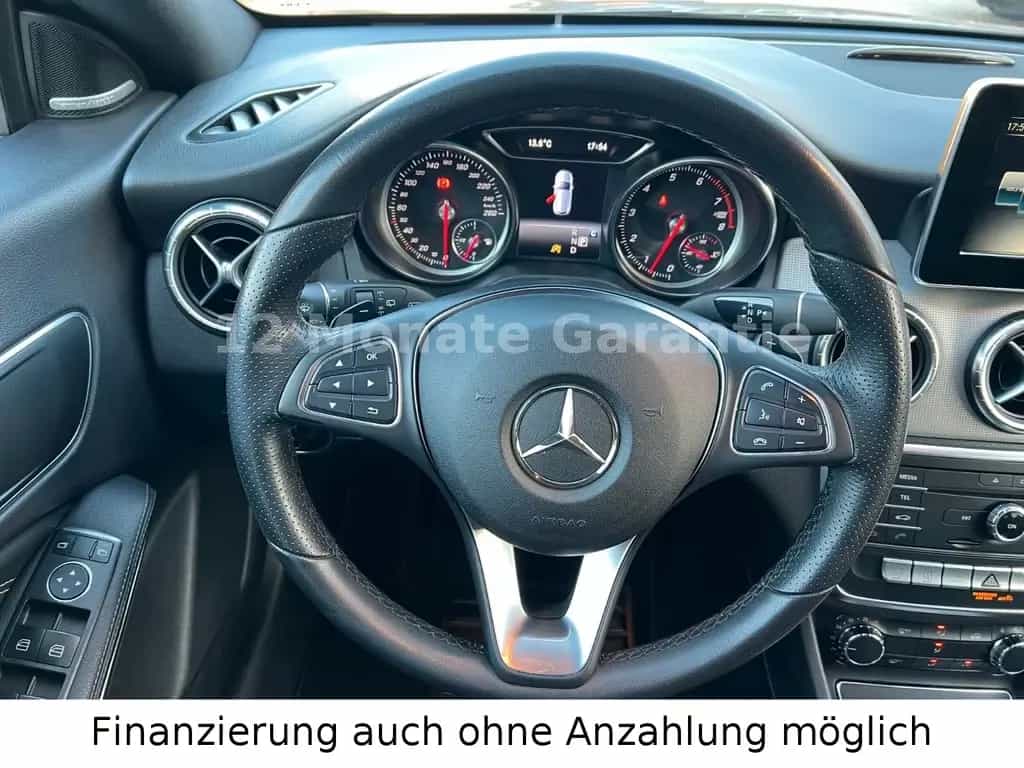 Mercedes-Benz CLA-Class CLA 220 Shooting Brake 4Matic Urban 07/2017-photo-18