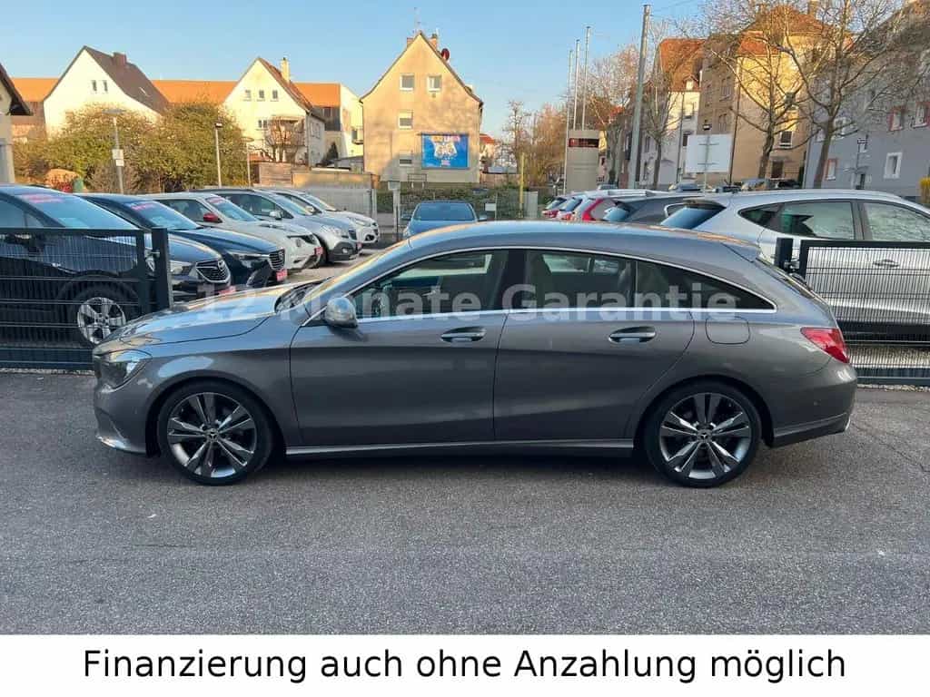 Mercedes-Benz CLA-Class CLA 220 Shooting Brake 4Matic Urban 07/2017-photo-4
