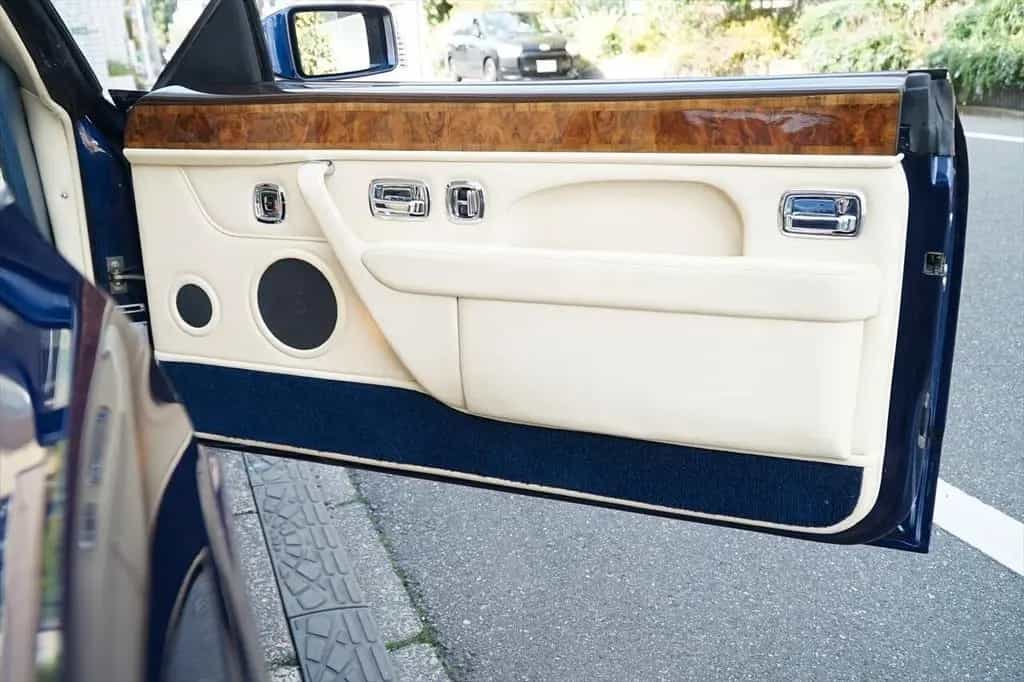 Bentley Azure - 01/1995-photo-11
