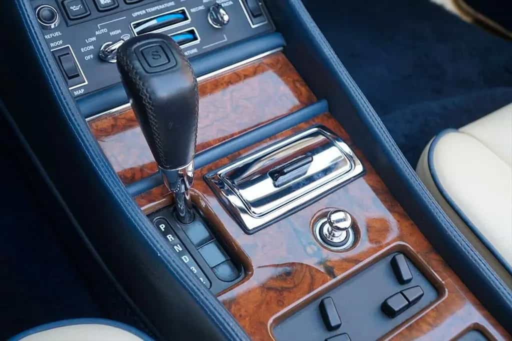 Bentley Azure - 01/1995-photo-12