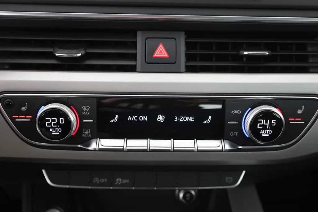 Audi A4 Avant 35 TDI Bi-Xenon Navi Sitzheizung 06/2019-photo-11