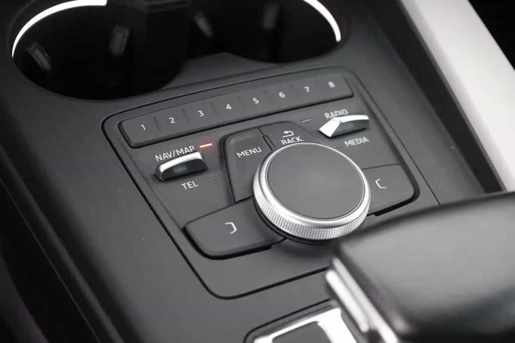Audi A4 Avant 35 TDI Bi-Xenon Navi Sitzheizung 06/2019-photo-13