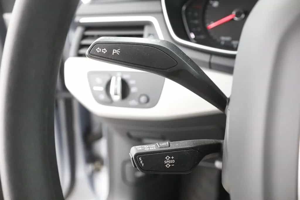 Audi A4 Avant 35 TDI Bi-Xenon Navi Sitzheizung 06/2019-photo-18