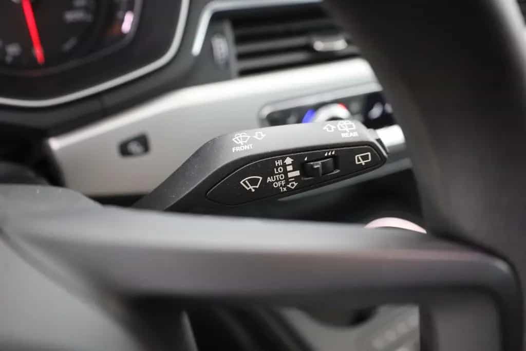 Audi A4 Avant 35 TDI Bi-Xenon Navi Sitzheizung 06/2019-photo-19