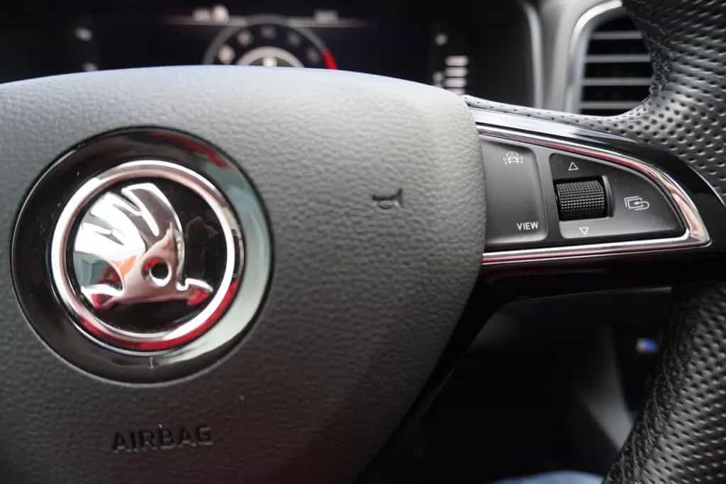 Skoda Karoq 1.5 16V TSI Style AHK ACC Standheizung LED 04/2019-photo-14