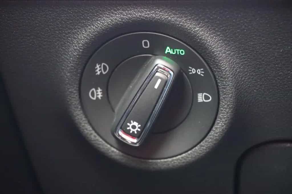 Skoda Karoq 1.5 16V TSI Style AHK ACC Standheizung LED 04/2019-photo-18