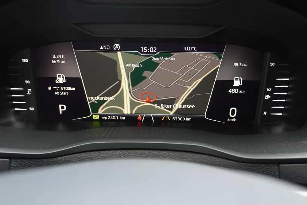 Skoda Karoq 1.5 16V TSI Style AHK ACC Standheizung LED 04/2019-photo-21
