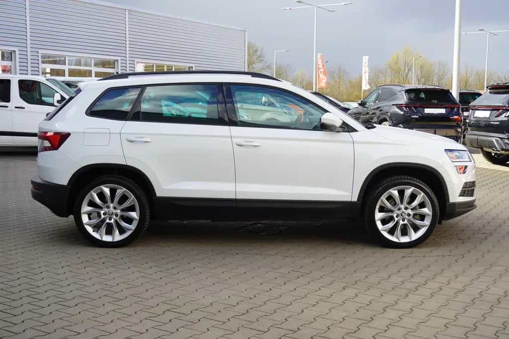 Skoda Karoq 1.5 16V TSI Style AHK ACC Standheizung LED 04/2019-photo-4