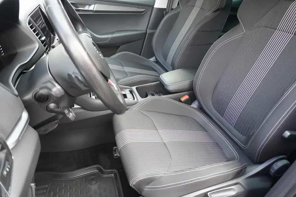Skoda Karoq 1.5 16V TSI Style AHK ACC Standheizung LED 04/2019-photo-9