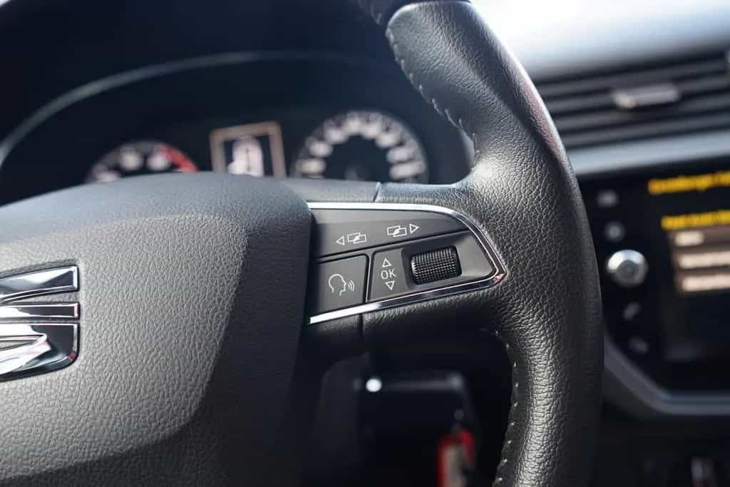 Seat Ibiza 1.0 TSI Style Navi LED Sitzheizung Klima 07/2017-photo-23