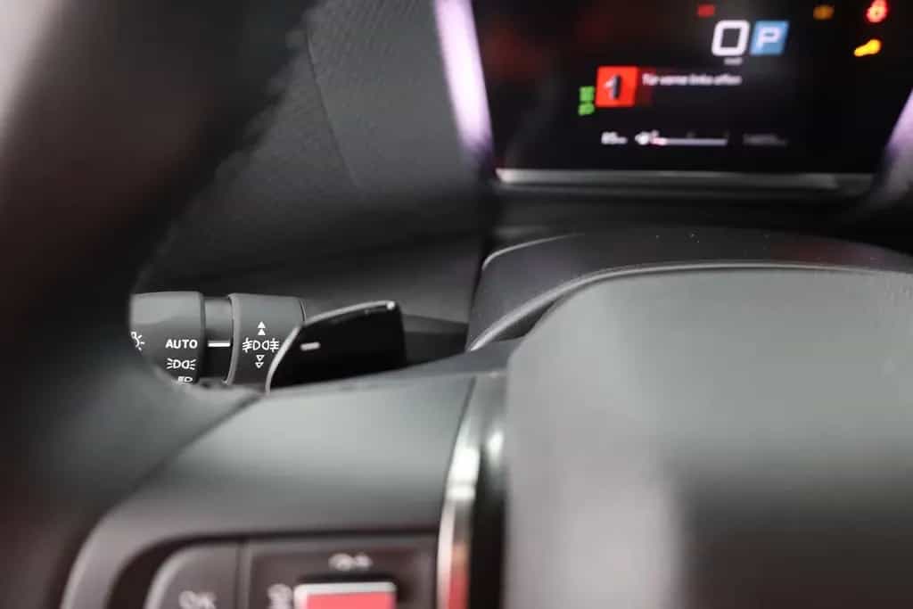Citroën C4 PureTech 130 Aut. LED ACC Navi Pano 360° 05/2024-photo-19