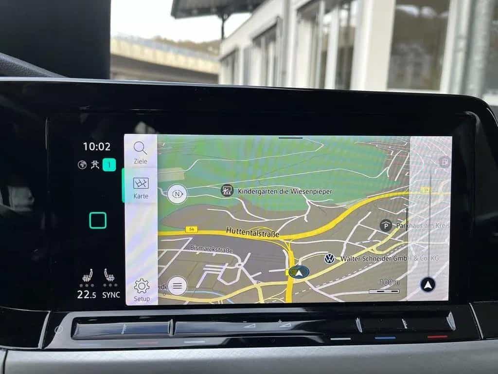 Volkswagen Golf 1.5 TSI Life Navi LED AHK Standheizung 03/2022-photo-14