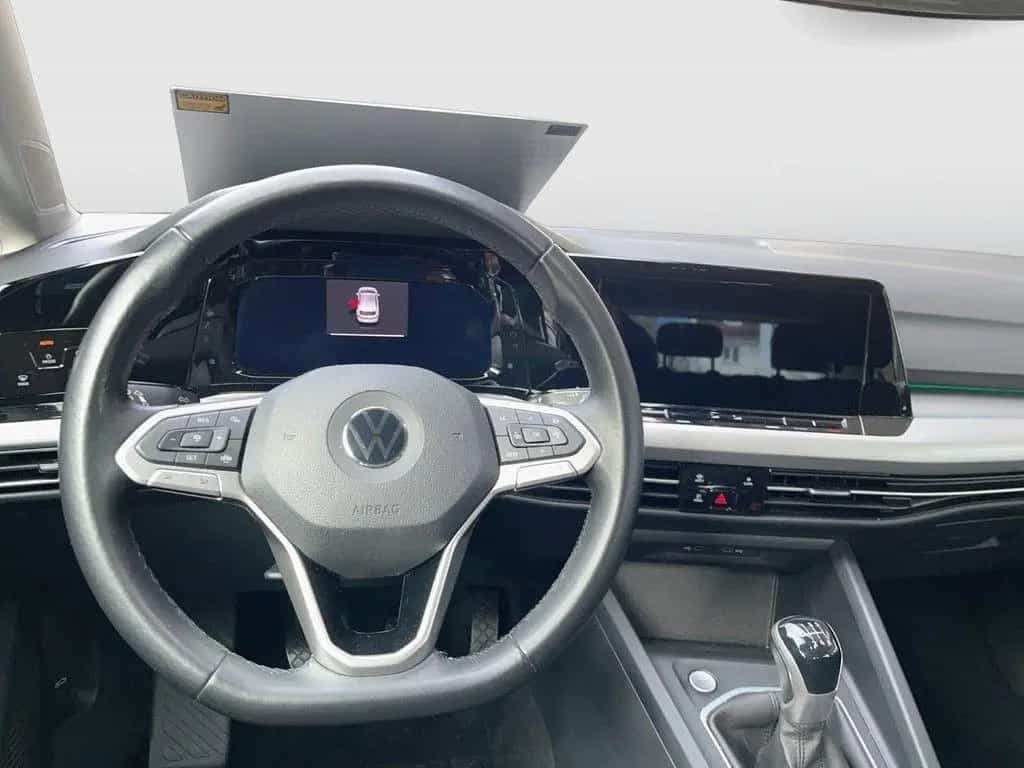 Volkswagen Golf 1.5 TSI Life Navi LED AHK Standheizung 03/2022-photo-7