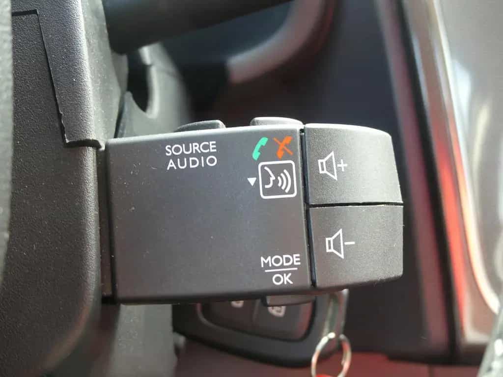 Dacia Sandero Stepway II 1.0 TCE Prestige Navi PDC USB 09/2020-photo-21