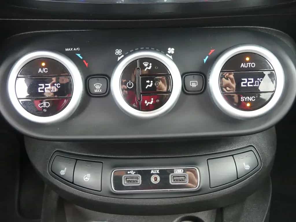 Fiat 500X 1.4 Lounge LED Navi AHK Sitzheizung DAB PDC 08/2018-photo-14