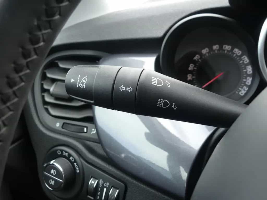 Fiat 500X 1.4 Lounge LED Navi AHK Sitzheizung DAB PDC 08/2018-photo-19