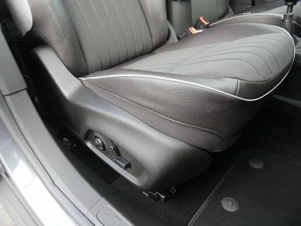 Fiat 500X 1.4 Lounge LED Navi AHK Sitzheizung DAB PDC 08/2018-photo-29