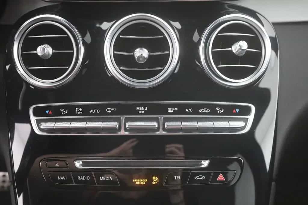 Mercedes-Benz GLC-Class 300 AMG Line 4Matic LED Navi 360° Head-Up 05/2017-photo-11