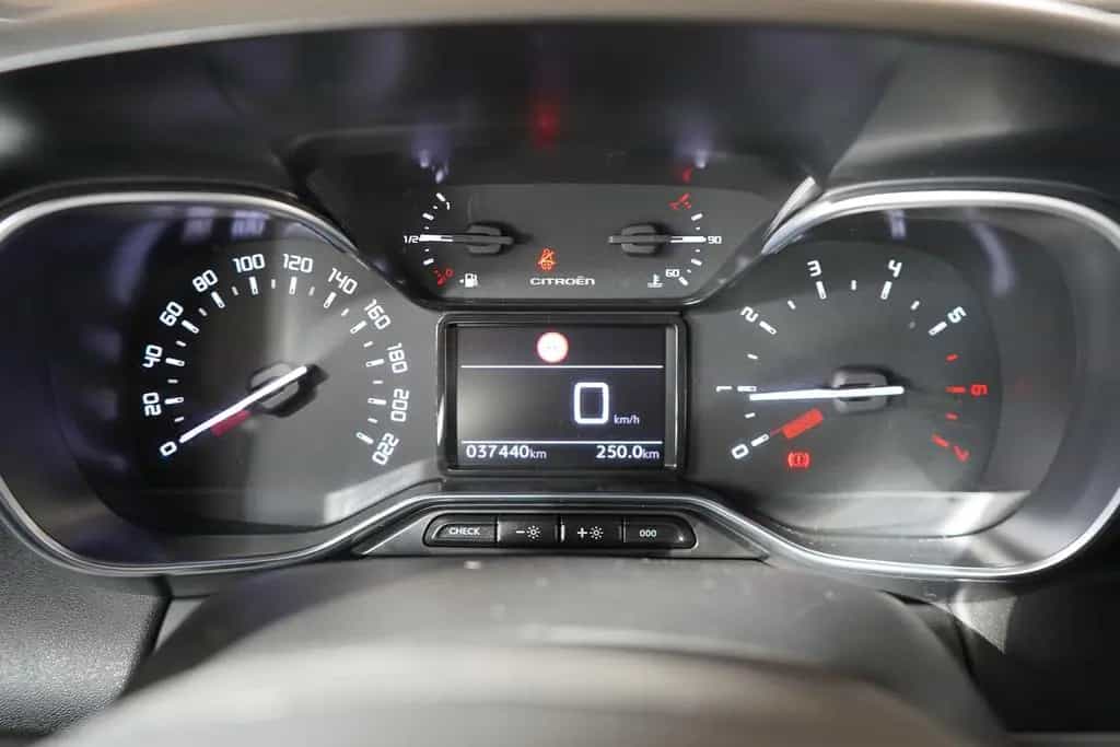 Citroën C3 Aircross Pure Tech 110 LED Tempomat Navi PDC 06/2024-photo-25