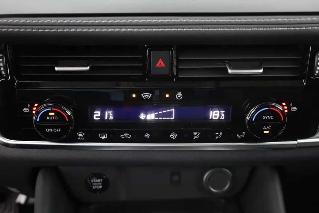Nissan Qashqai N-Connecta 1.3 Dig-T LED ACC Navi Kamera 03/2026-photo-11