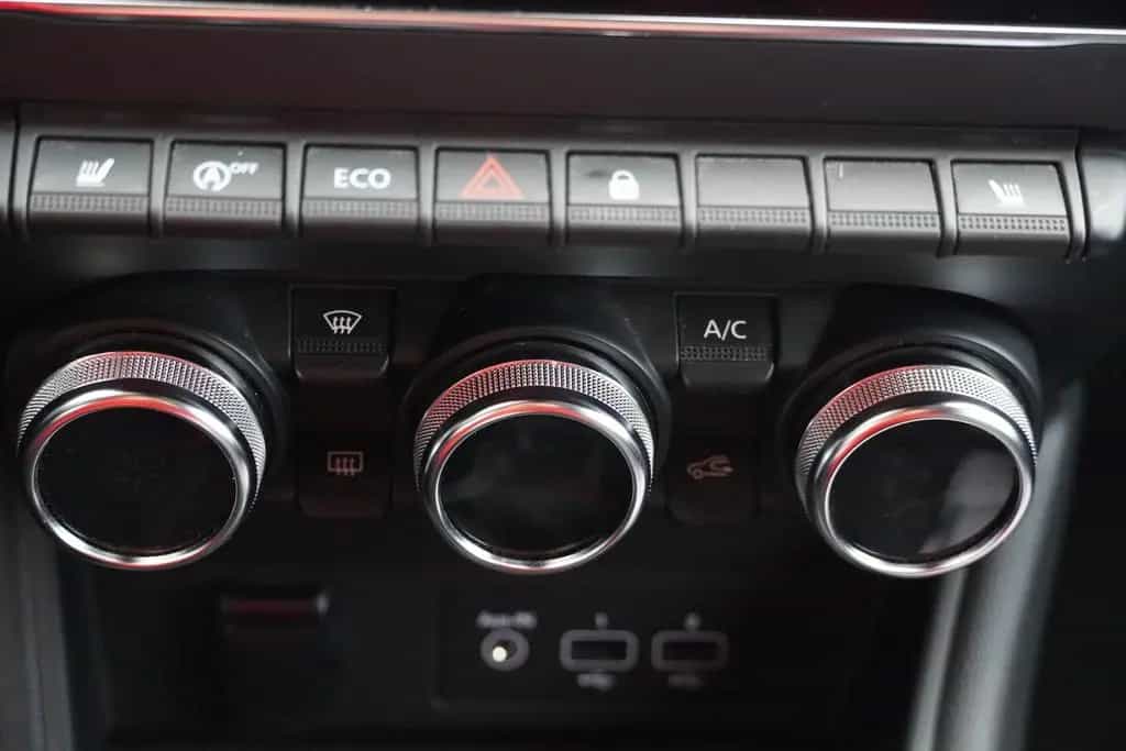 Renault Captur II 1.3 TCE M-Hybrid Klimaaut. LED Navi 04/2021-photo-13