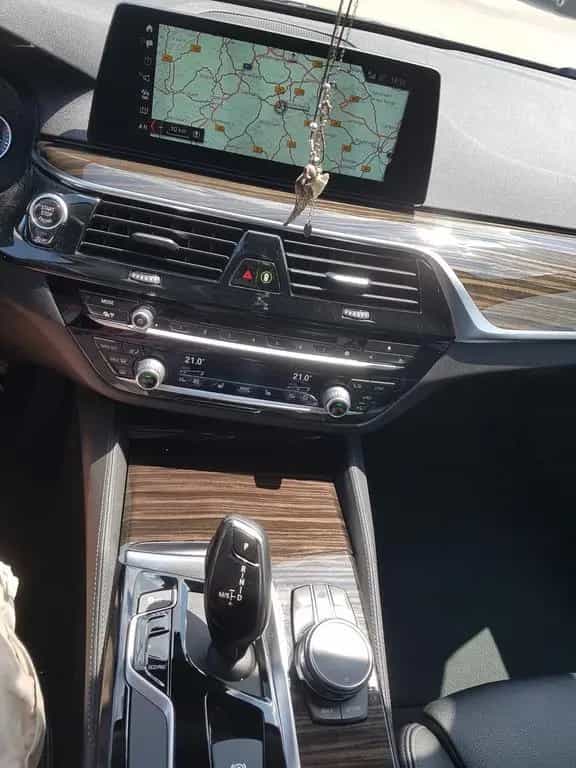 BMW 5 Series 520d Luxury Line 10/2018-photo-7