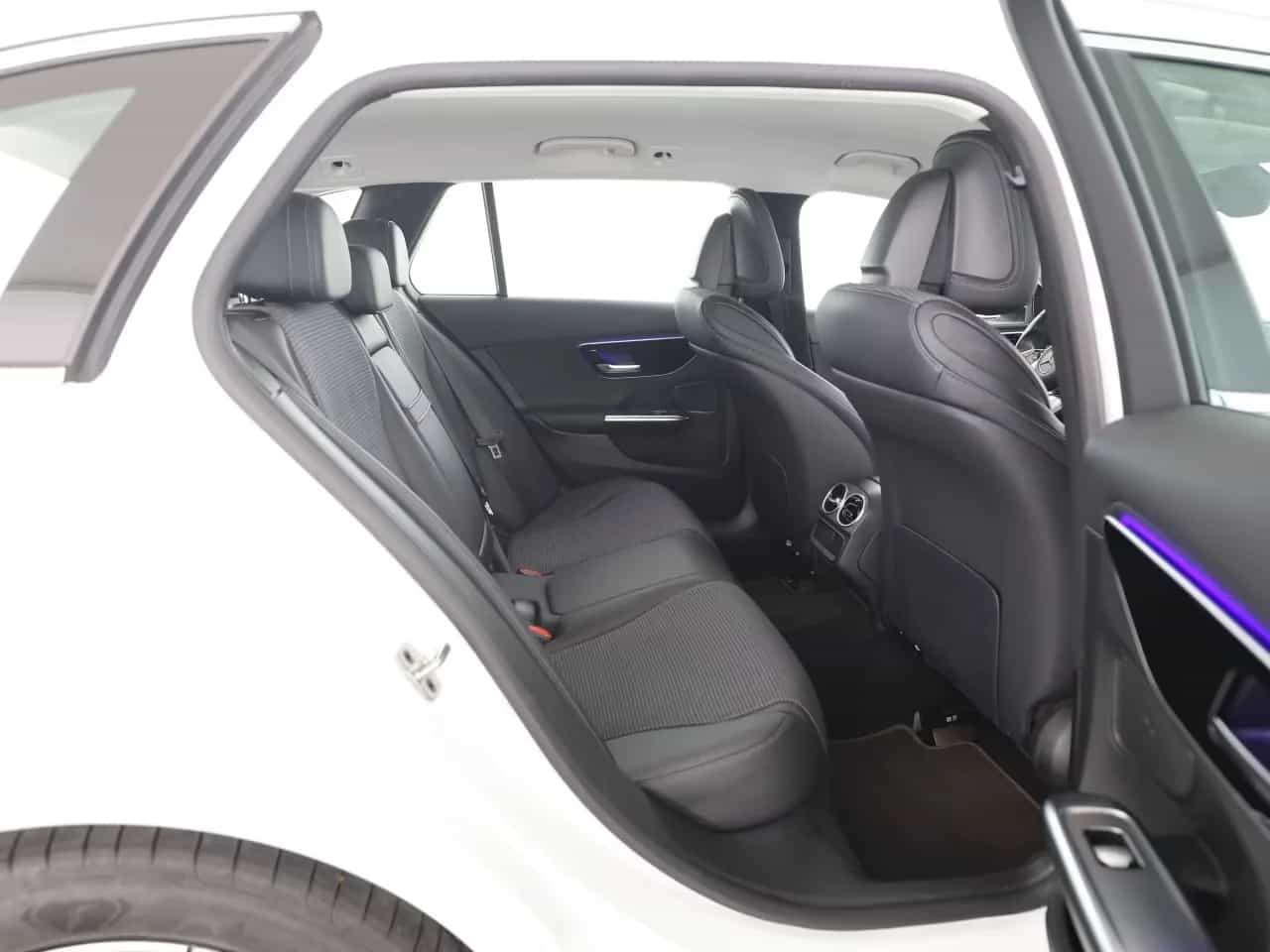 Mercedes-Benz C-Class 200 02/2023-photo-14