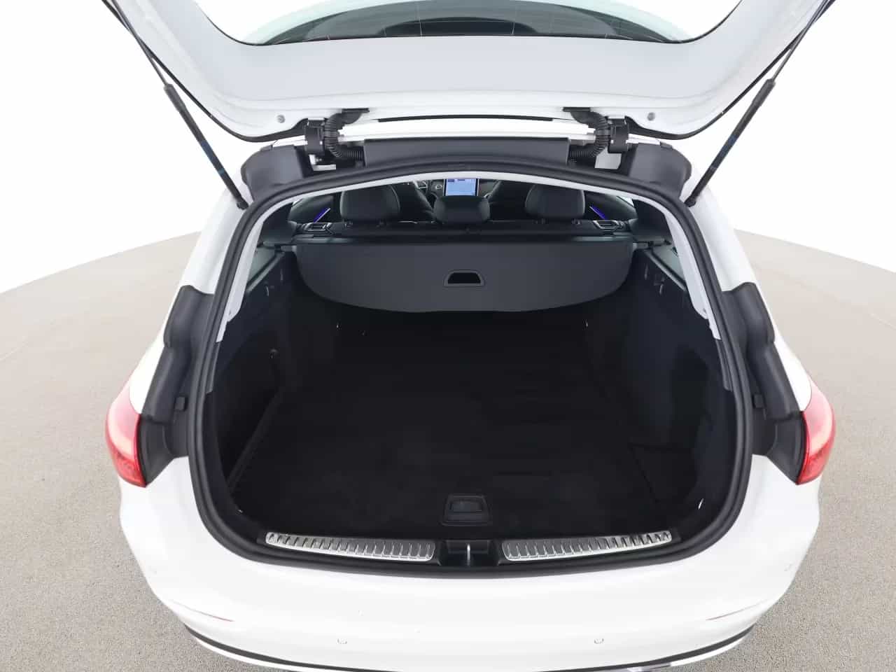 Mercedes-Benz C-Class 200 02/2023-photo-15