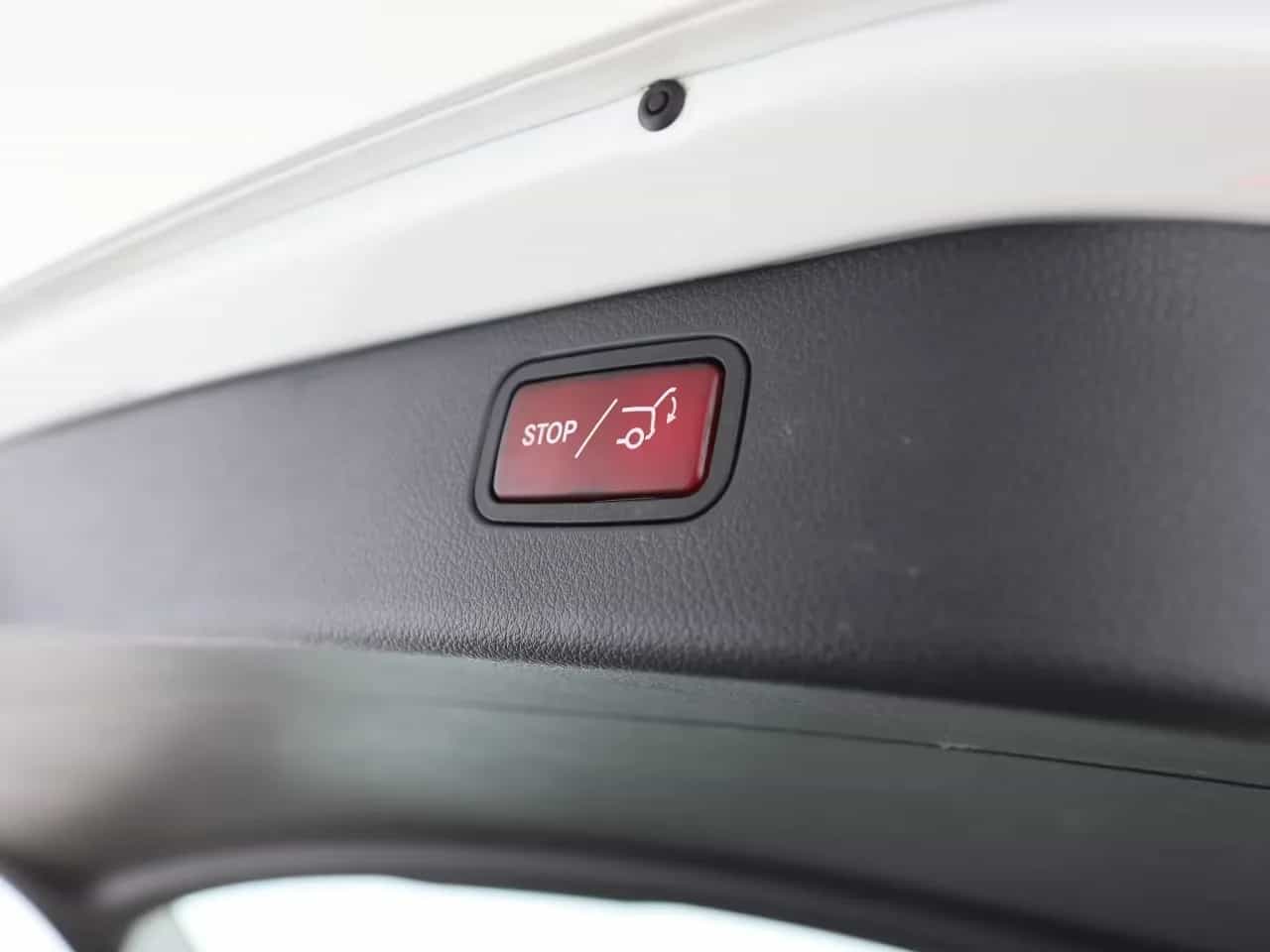 Mercedes-Benz C-Class 200 02/2023-photo-21