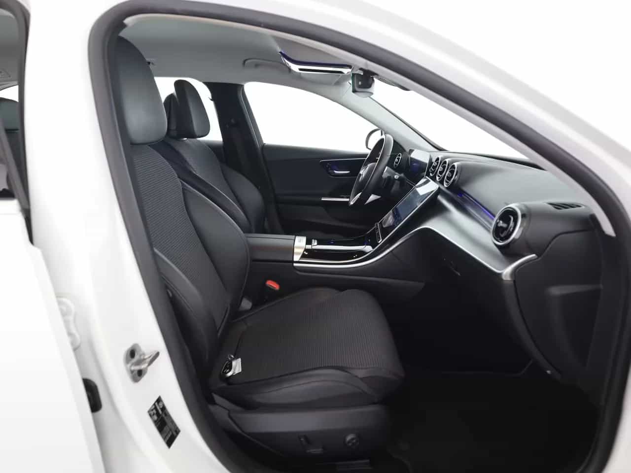 Mercedes-Benz C-Class 200 02/2023-photo-9