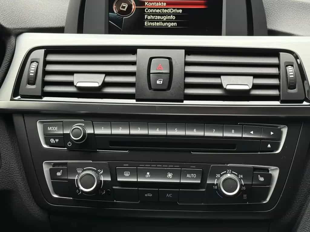 BMW 3 Series 335 Gran Turismo M-SportXenon Soundsystem 19" 09/2014-photo-16