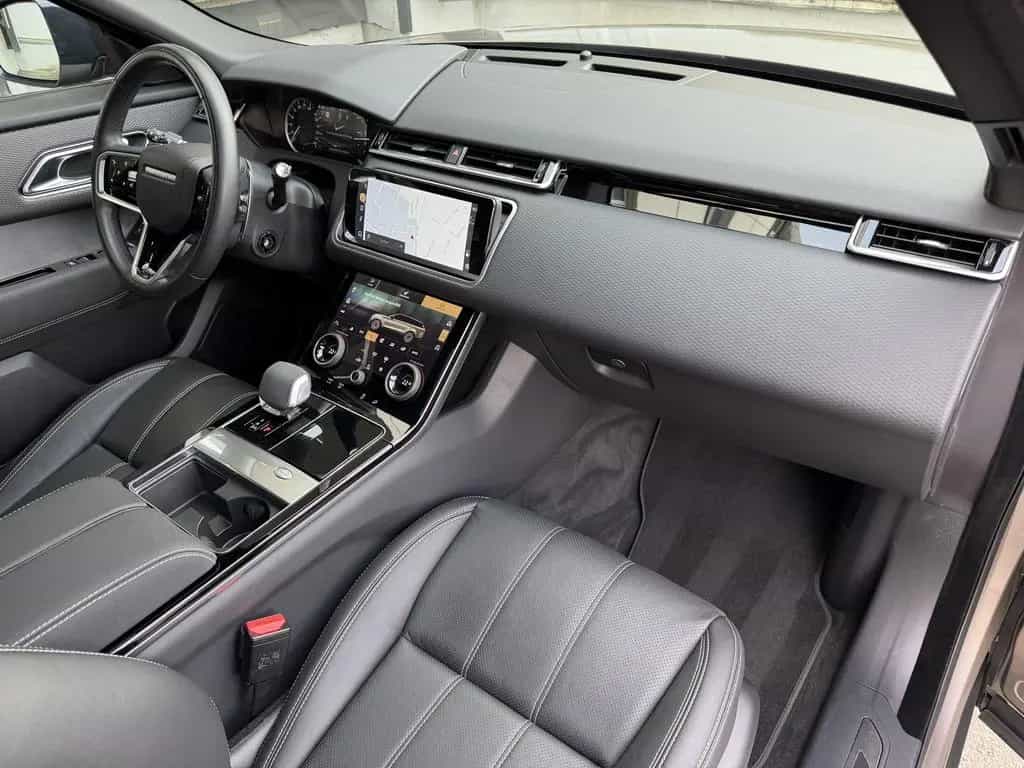 Land Rover Range Rover Rover Velar D200 R-Dynamic SE Black Pano 03/2023-photo-24