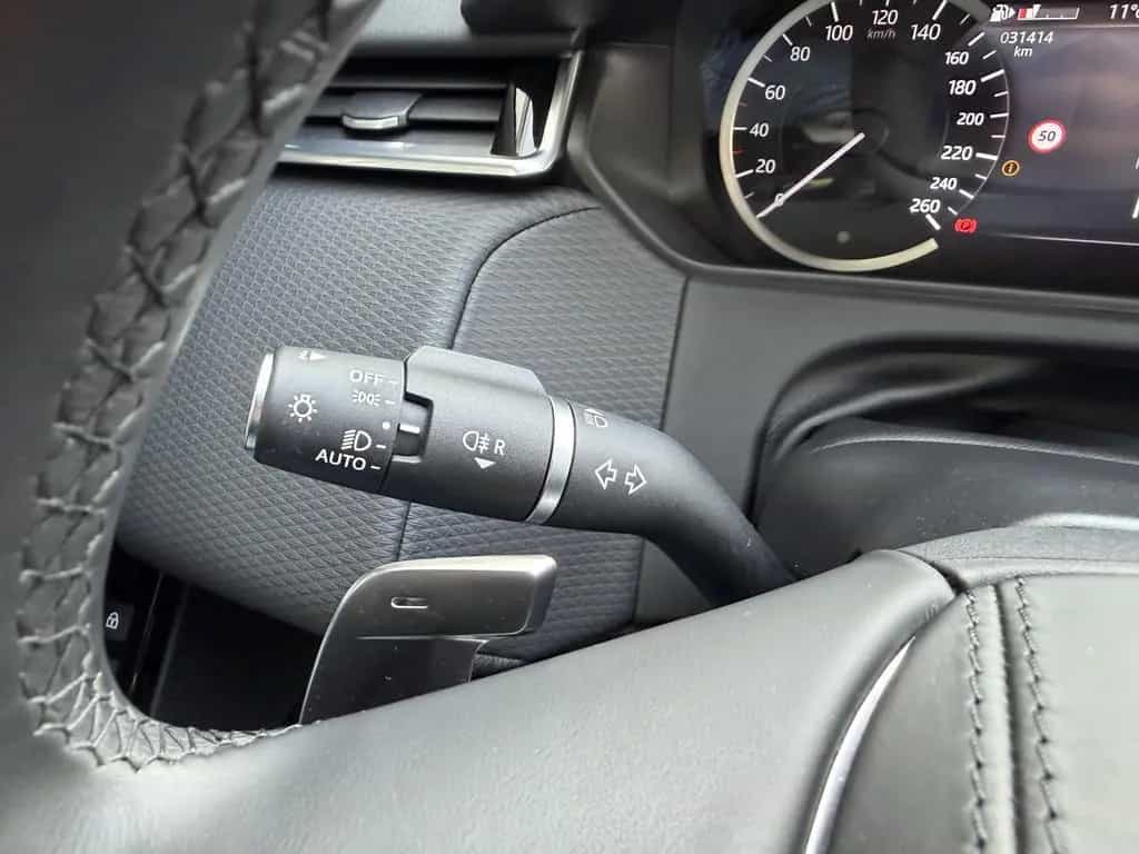 Land Rover Range Rover Rover Velar D200 R-Dynamic SE Black Pano 03/2023-photo-34
