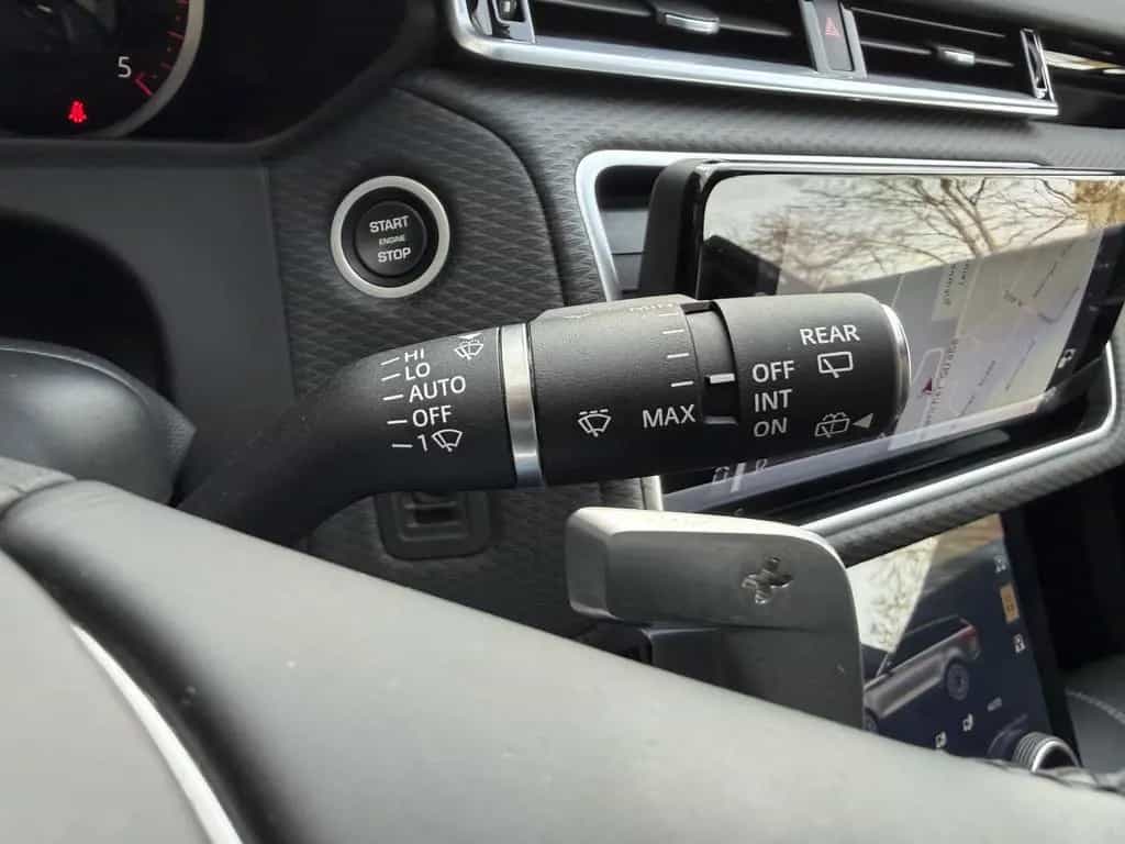 Land Rover Range Rover Rover Velar D200 R-Dynamic SE Black Pano 03/2023-photo-35