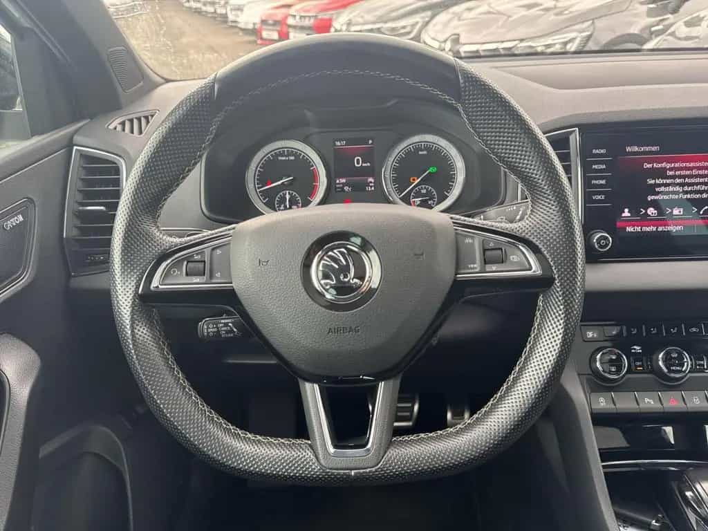 Skoda Karoq Sportline 1.5 TSI WR AHK Pano Navi Canton 12/2019-photo-10